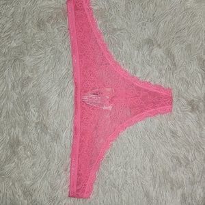 NWT (2015) PINK VICTORIA'S SECRET LARGE LACY THONG PANTIES